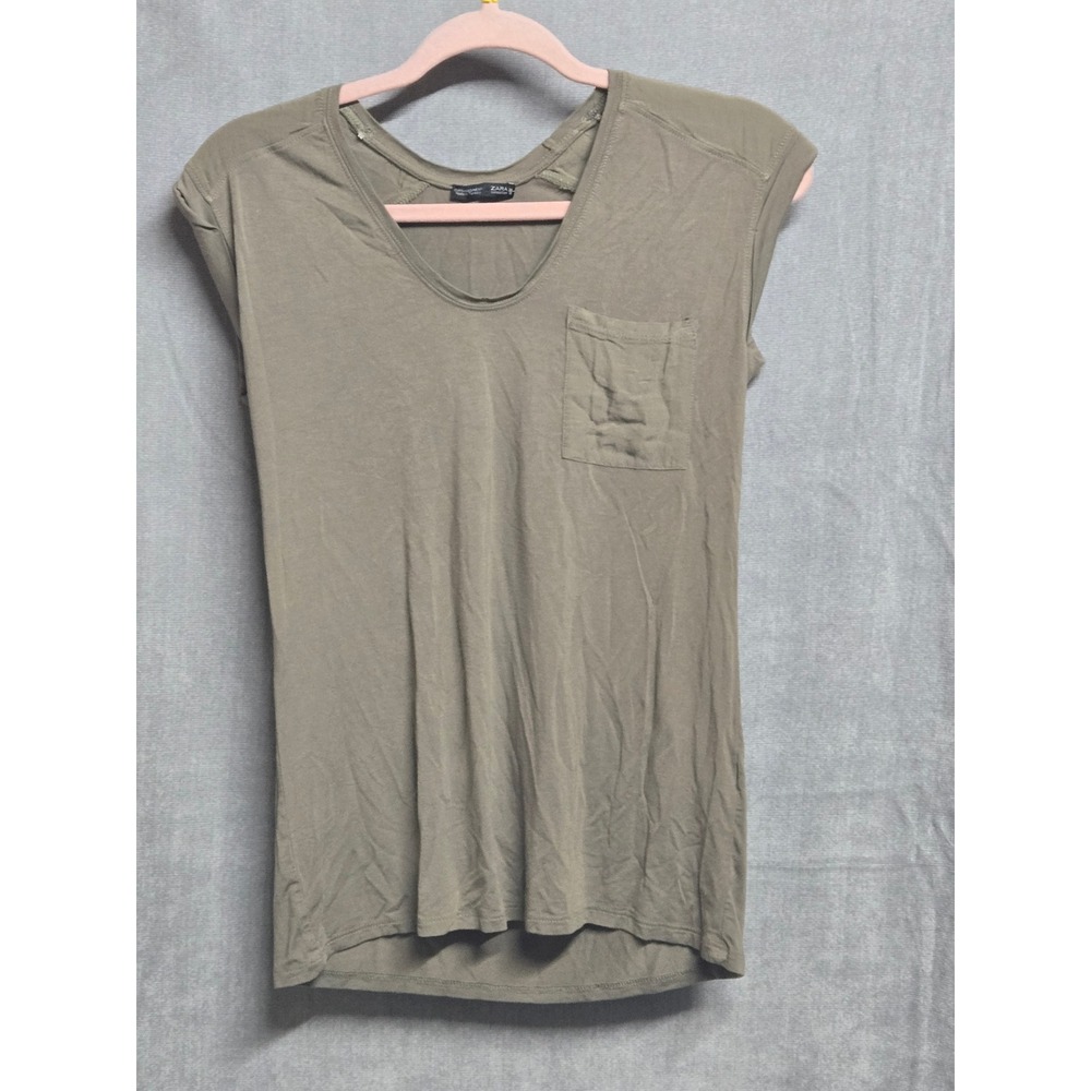 Zara Woman Olive Green Pocket T-Shirt Scoop Neck Short Sleeve Basic Tee Small